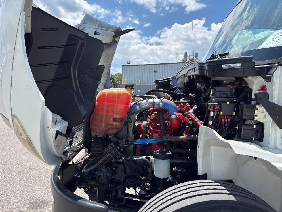 Medium Duty Box Truck-Light and Medium Duty Trucks-International-2020-MV607-Mississauga-ON-263,251\n\t\tkm-$ 51,750 - Image 24