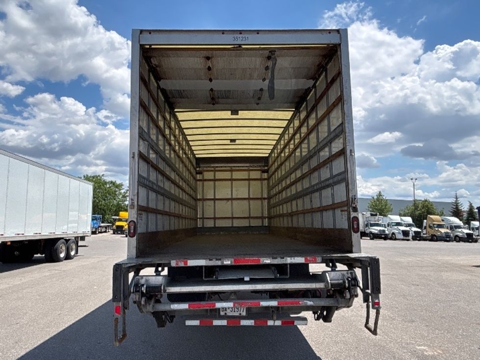 Medium Duty Box Truck-Light and Medium Duty Trucks-International-2020-MV607-Mississauga-ON-263,251\n\t\tkm-$ 51,750 - Image 8