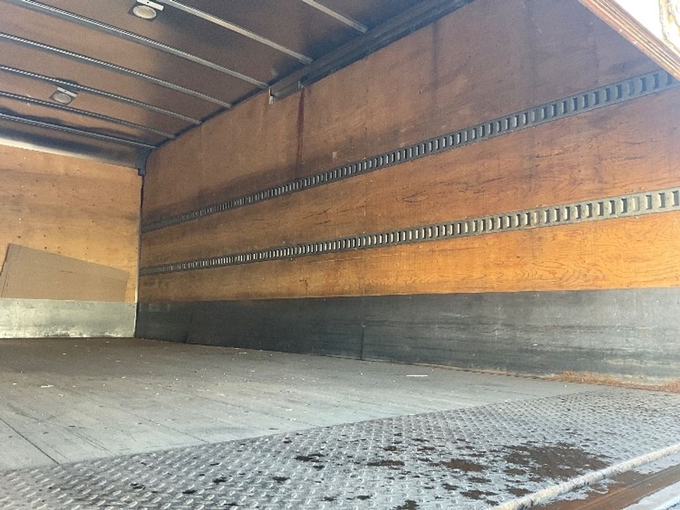 Medium Duty Box Truck-Light and Medium Duty Trucks-International-2020-MV607-Mississauga-ON-269,980\n\t\tkm-$ 66,250 - Image 12