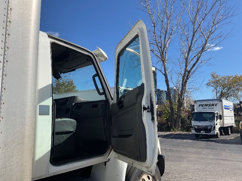 Medium Duty Box Truck-Light and Medium Duty Trucks-International-2020-MV607-Mississauga-ON-269,980\n\t\tkm-$ 66,250 - Image 20