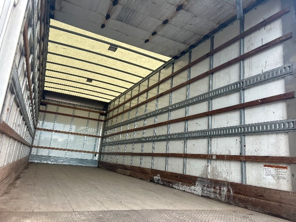 Medium Duty Box Truck-Light and Medium Duty Trucks-International-2020-MV607-Mississauga-ON-275,955\n\t\tkm-$ 54,750 - Image 11