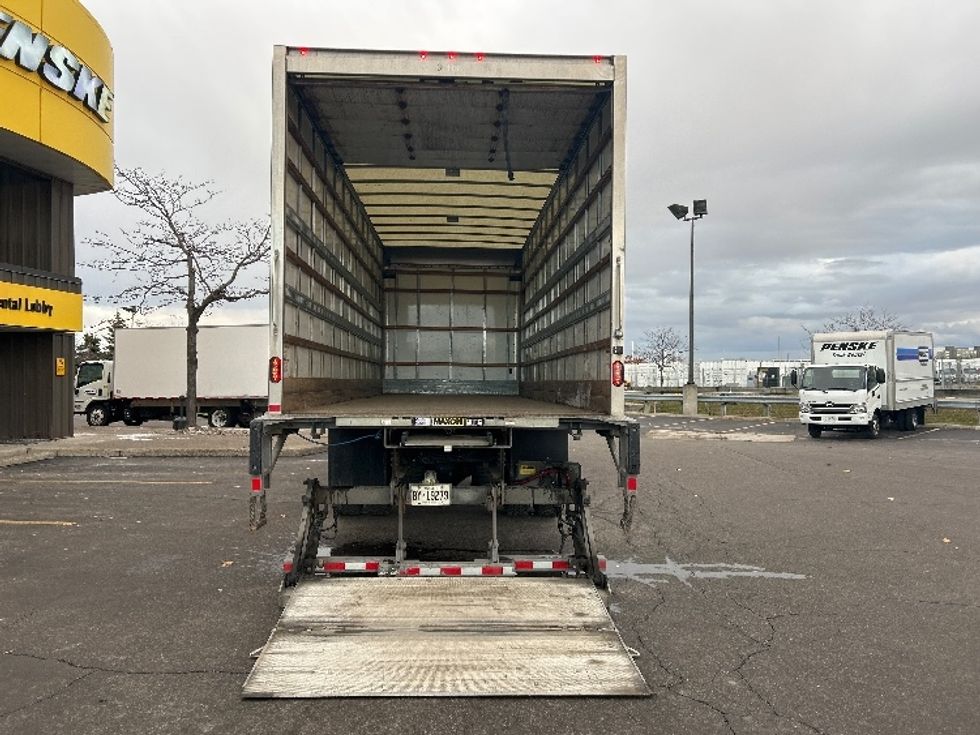 Medium Duty Box Truck-Light and Medium Duty Trucks-International-2020-MV607-Mississauga-ON-275,955\n\t\tkm-$ 54,750 - Image 12
