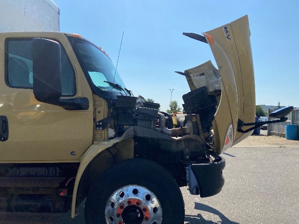 Medium Duty Box Truck-Light and Medium Duty Trucks-International-2020-MV607-Mississauga-ON-282,824\n\t\tkm-$ 56,250 - Image 22