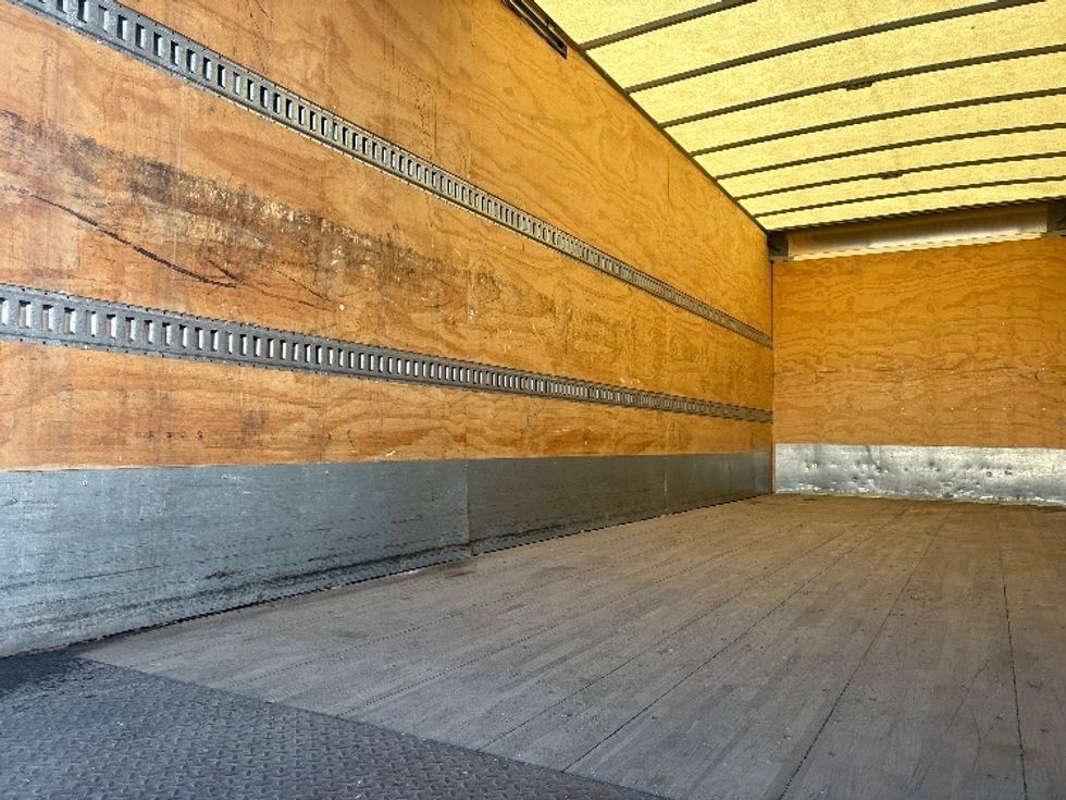 Medium Duty Box Truck-Light and Medium Duty Trucks-International-2020-MV607-Mississauga-ON-287,834\n\t\tkm-$ 53,750 - Image 10