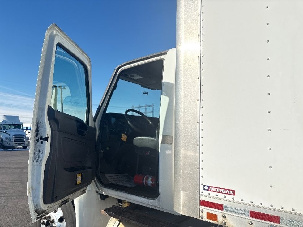 Medium Duty Box Truck-Light and Medium Duty Trucks-International-2020-MV607-Mississauga-ON-287,834\n\t\tkm-$ 53,750 - Image 15