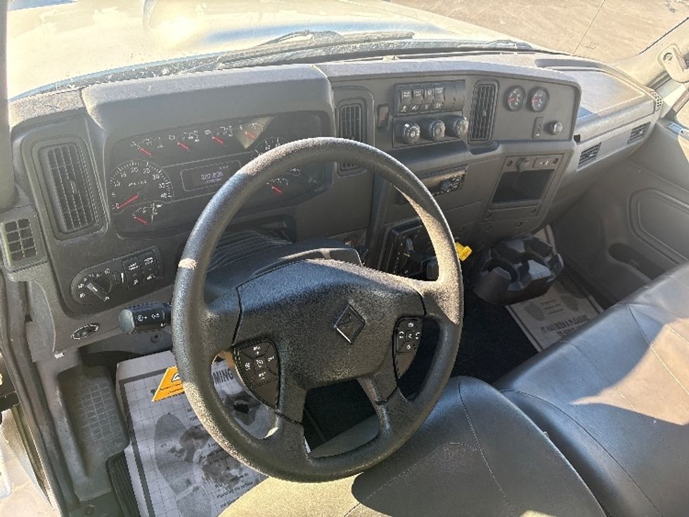 Medium Duty Box Truck-Light and Medium Duty Trucks-International-2020-MV607-Mississauga-ON-287,834\n\t\tkm-$ 53,750 - Image 16