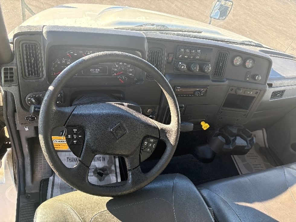 Medium Duty Box Truck-Light and Medium Duty Trucks-International-2020-MV607-Mississauga-ON-287,834\n\t\tkm-$ 53,750 - Image 17