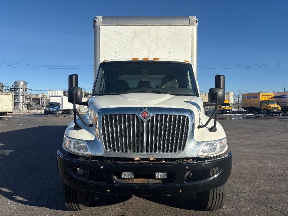 Medium Duty Box Truck-Light and Medium Duty Trucks-International-2020-MV607-Mississauga-ON-287,834\n\t\tkm-$ 53,750 - Image 2