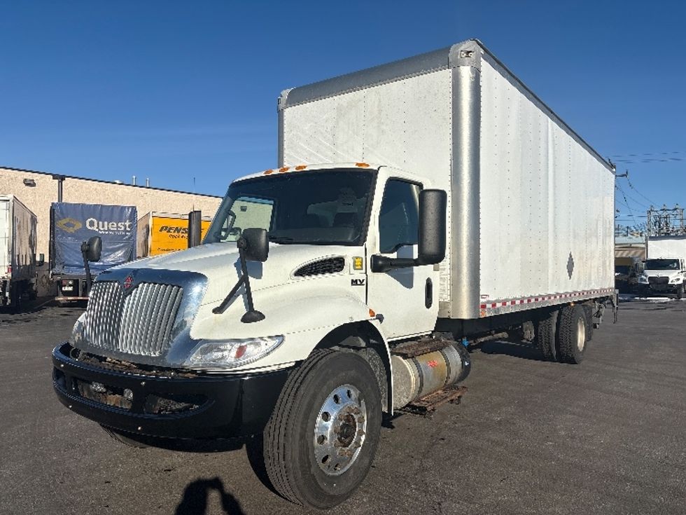Medium Duty Box Truck-Light and Medium Duty Trucks-International-2020-MV607-Mississauga-ON-287,834\n\t\tkm-$ 53,750 - Image 3