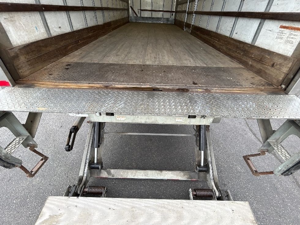 Medium Duty Box Truck-Light and Medium Duty Trucks-International-2020-MV607-Mississauga-ON-305,854\n\t\tkm-$ 50,250 - Image 10