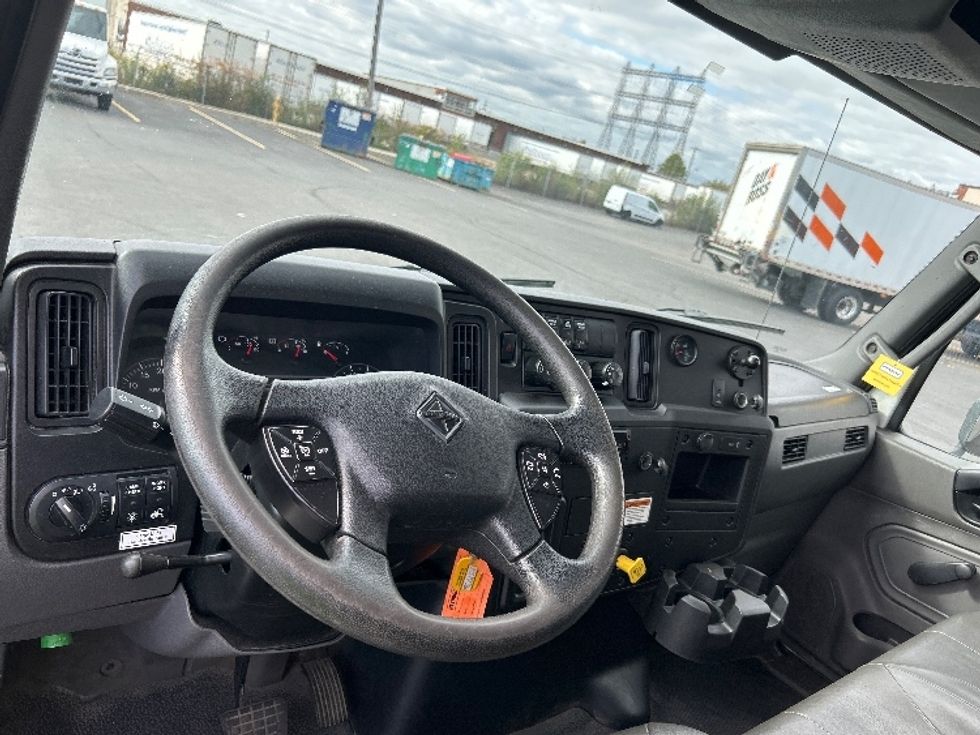 Medium Duty Box Truck-Light and Medium Duty Trucks-International-2020-MV607-Mississauga-ON-305,854\n\t\tkm-$ 50,250 - Image 17