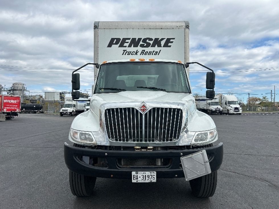 Medium Duty Box Truck-Light and Medium Duty Trucks-International-2020-MV607-Mississauga-ON-305,854\n\t\tkm-$ 50,250 - Image 2