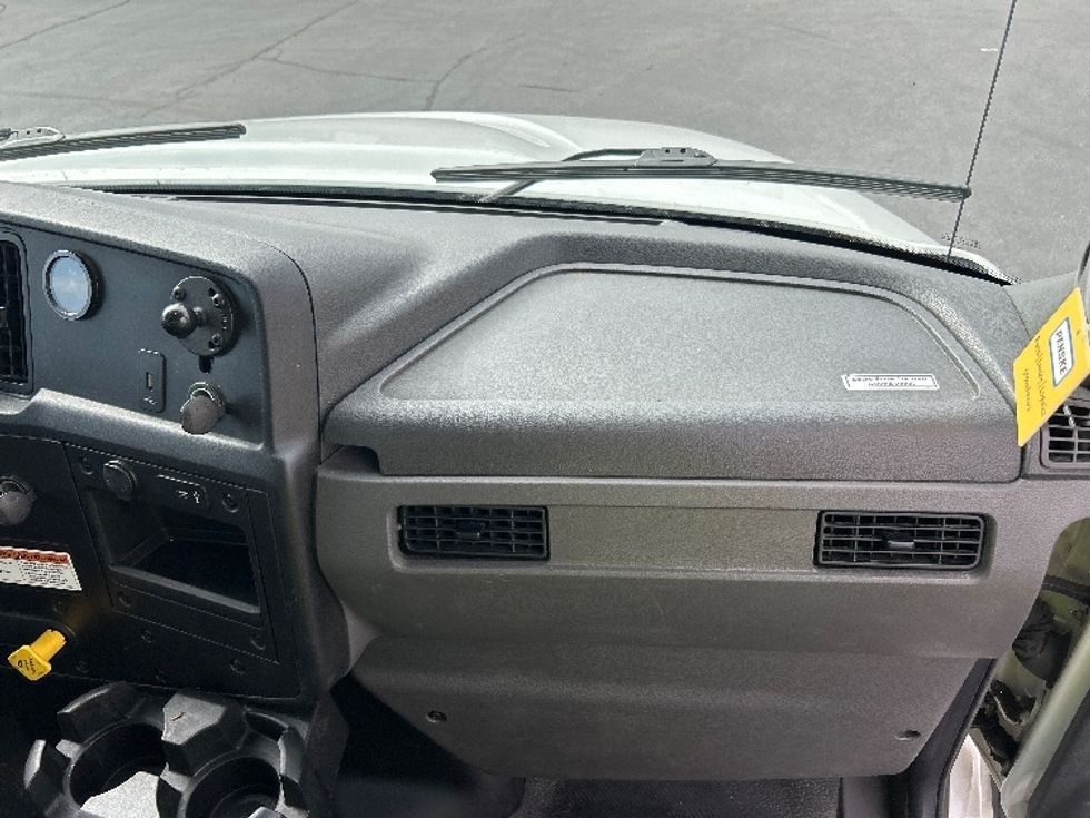 Medium Duty Box Truck-Light and Medium Duty Trucks-International-2020-MV607-Mississauga-ON-305,854\n\t\tkm-$ 50,250 - Image 21