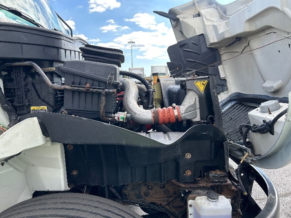 Medium Duty Box Truck-Light and Medium Duty Trucks-International-2020-MV607-Mississauga-ON-305,854\n\t\tkm-$ 50,250 - Image 23