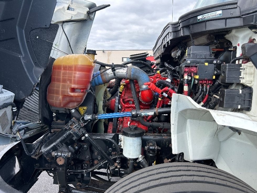 Medium Duty Box Truck-Light and Medium Duty Trucks-International-2020-MV607-Mississauga-ON-305,854\n\t\tkm-$ 50,250 - Image 24