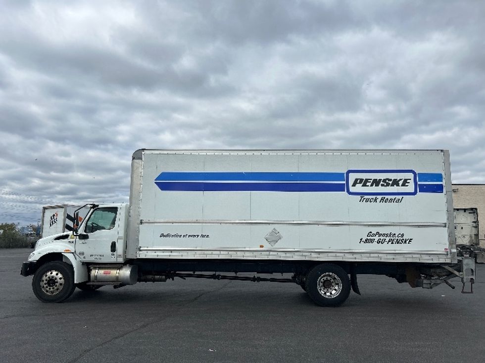 Medium Duty Box Truck-Light and Medium Duty Trucks-International-2020-MV607-Mississauga-ON-305,854\n\t\tkm-$ 50,250 - Image 4