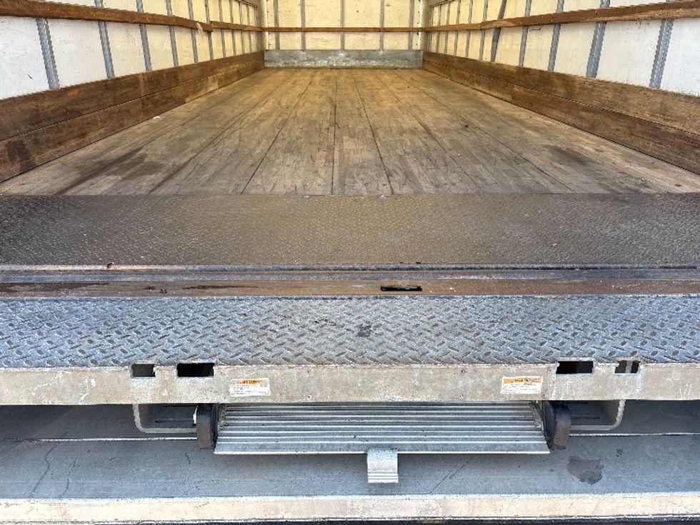 Medium Duty Box Truck-Light and Medium Duty Trucks-International-2020-MV607-Mississauga-ON-318,413\n\t\tkm-$ 45,750 - Image 10