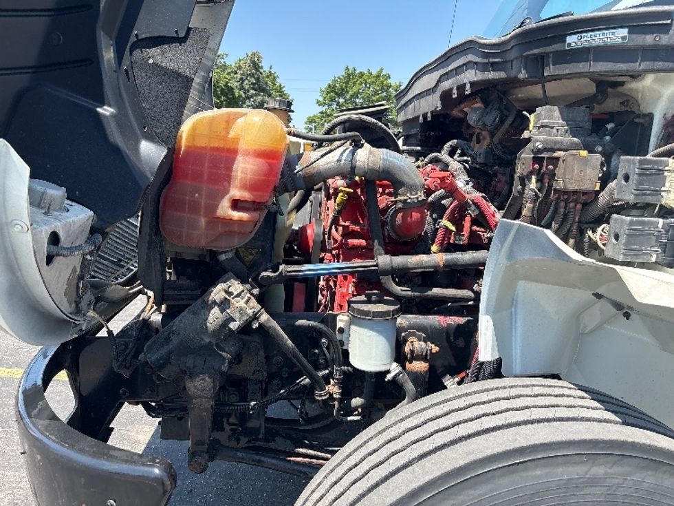 Medium Duty Box Truck-Light and Medium Duty Trucks-International-2020-MV607-Mississauga-ON-318,413\n\t\tkm-$ 45,750 - Image 24
