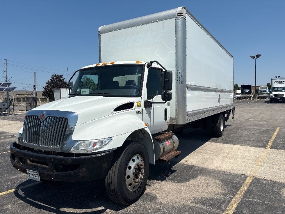 Medium Duty Box Truck-Light and Medium Duty Trucks-International-2020-MV607-Mississauga-ON-318,413\n\t\tkm-$ 45,750 - Image 3