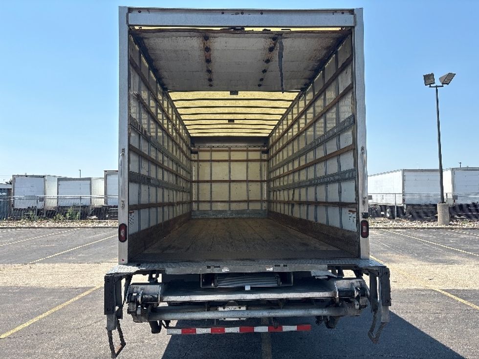 Medium Duty Box Truck-Light and Medium Duty Trucks-International-2020-MV607-Mississauga-ON-318,413\n\t\tkm-$ 45,750 - Image 8