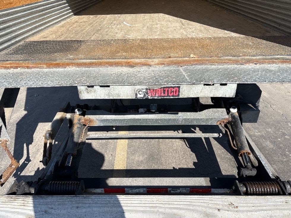 Medium Duty Box Truck-Light and Medium Duty Trucks-International-2020-MV607-Mississauga-ON-320,457\n\t\tkm-$ 55,250 - Image 10