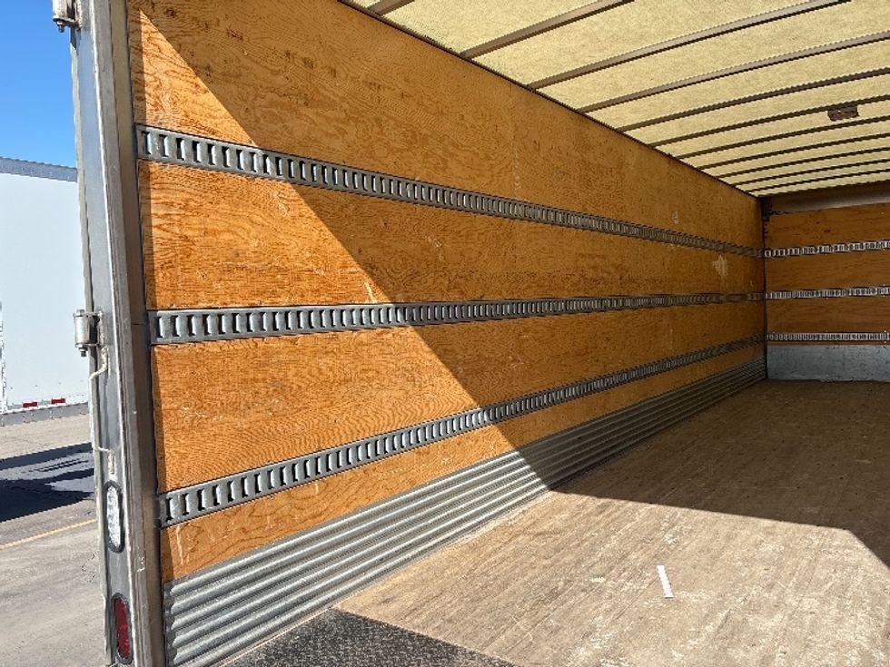 Medium Duty Box Truck-Light and Medium Duty Trucks-International-2020-MV607-Mississauga-ON-320,457\n\t\tkm-$ 55,250 - Image 11