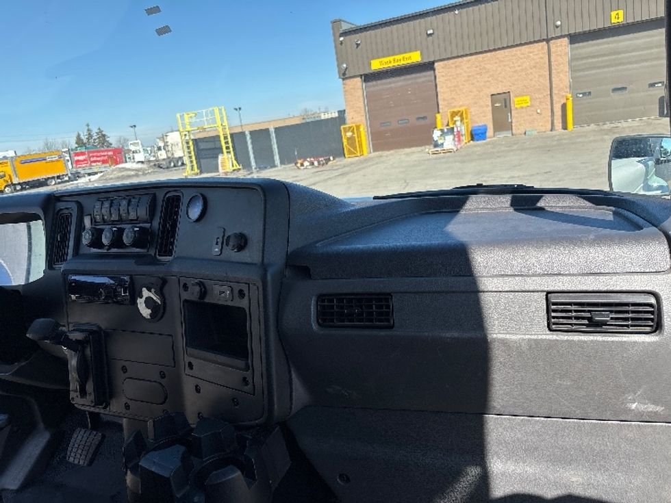 Medium Duty Box Truck-Light and Medium Duty Trucks-International-2020-MV607-Mississauga-ON-320,457\n\t\tkm-$ 55,250 - Image 21