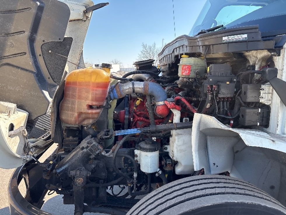 Medium Duty Box Truck-Light and Medium Duty Trucks-International-2020-MV607-Mississauga-ON-320,457\n\t\tkm-$ 55,250 - Image 24