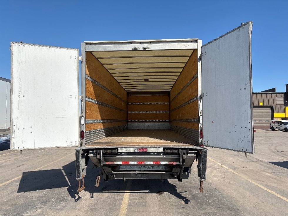 Medium Duty Box Truck-Light and Medium Duty Trucks-International-2020-MV607-Mississauga-ON-320,457\n\t\tkm-$ 55,250 - Image 8