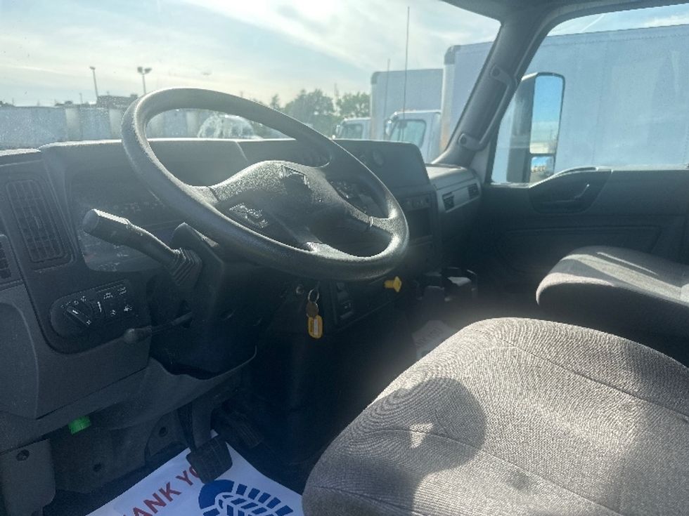 Medium Duty Box Truck-Light and Medium Duty Trucks-International-2020-MV607-Mississauga-ON-364,325\n\t\tkm-$ 66,250 - Image 17
