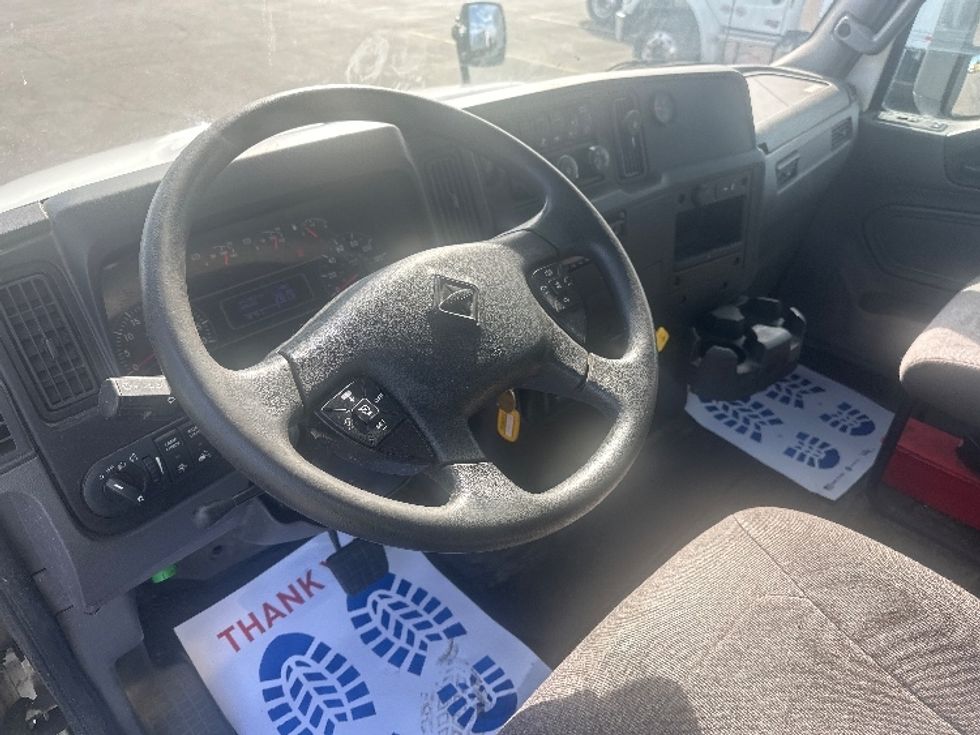 Medium Duty Box Truck-Light and Medium Duty Trucks-International-2020-MV607-Mississauga-ON-364,325\n\t\tkm-$ 66,250 - Image 18