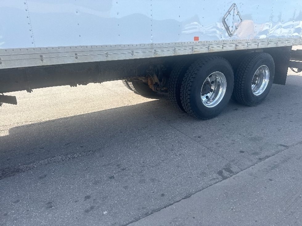 Medium Duty Box Truck-Light and Medium Duty Trucks-International-2020-MV607-Mississauga-ON-364,325\n\t\tkm-$ 66,250 - Image 5