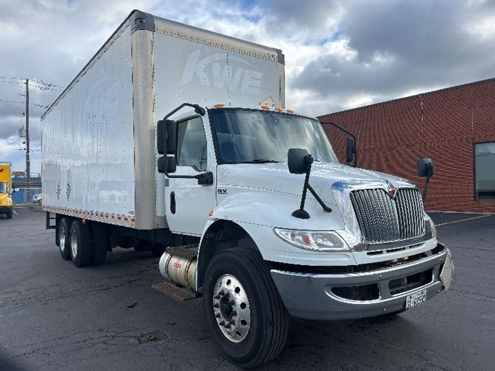 Medium Duty Box Truck-Light and Medium Duty Trucks-International-2020-MV607-Mississauga-ON-401,227\n\t\tkm-$ 52,500 - Image 1