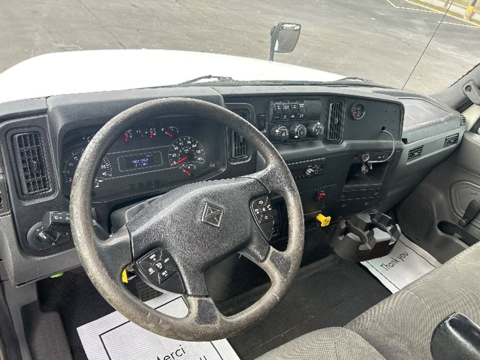 Medium Duty Box Truck-Light and Medium Duty Trucks-International-2020-MV607-Mississauga-ON-401,227\n\t\tkm-$ 52,500 - Image 16