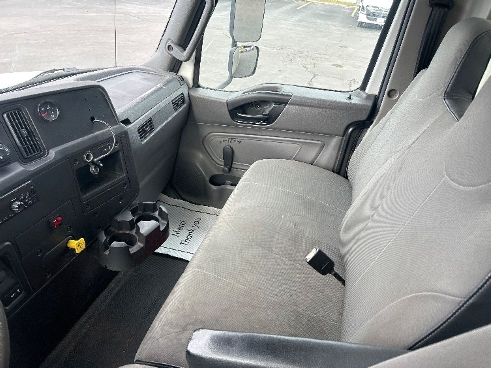 Medium Duty Box Truck-Light and Medium Duty Trucks-International-2020-MV607-Mississauga-ON-401,227\n\t\tkm-$ 52,500 - Image 18