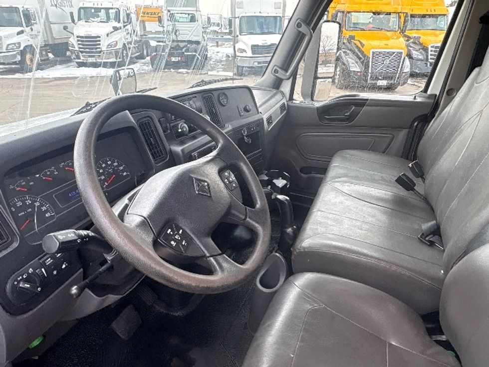 Medium Duty Box Truck-Light and Medium Duty Trucks-International-2020-MV607-Mississauga-ON-418,298\n\t\tkm-$ 46,250 - Image 17