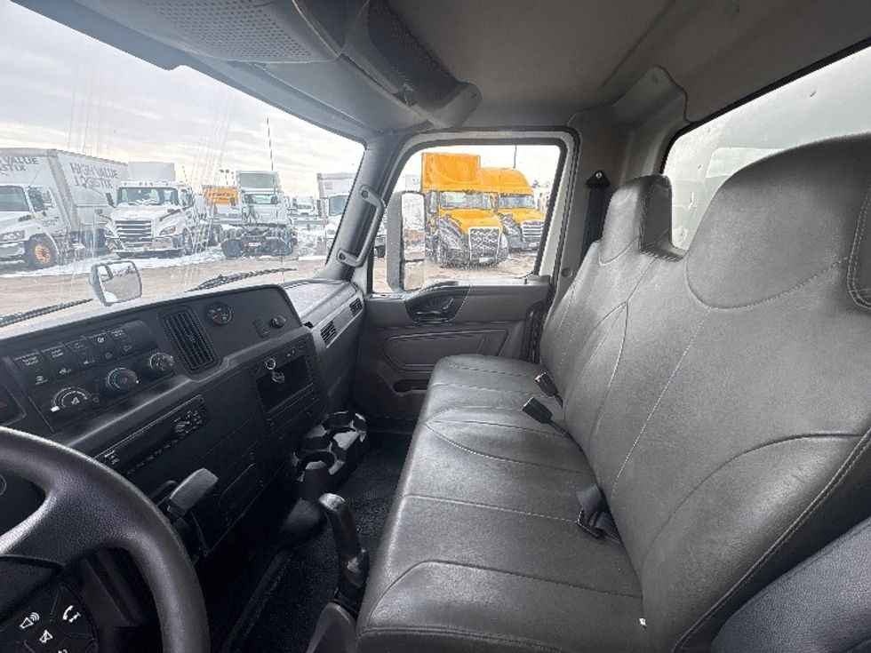 Medium Duty Box Truck-Light and Medium Duty Trucks-International-2020-MV607-Mississauga-ON-418,298\n\t\tkm-$ 46,250 - Image 19