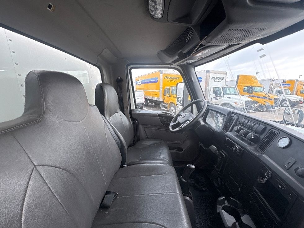 Medium Duty Box Truck-Light and Medium Duty Trucks-International-2020-MV607-Mississauga-ON-418,298\n\t\tkm-$ 46,250 - Image 22
