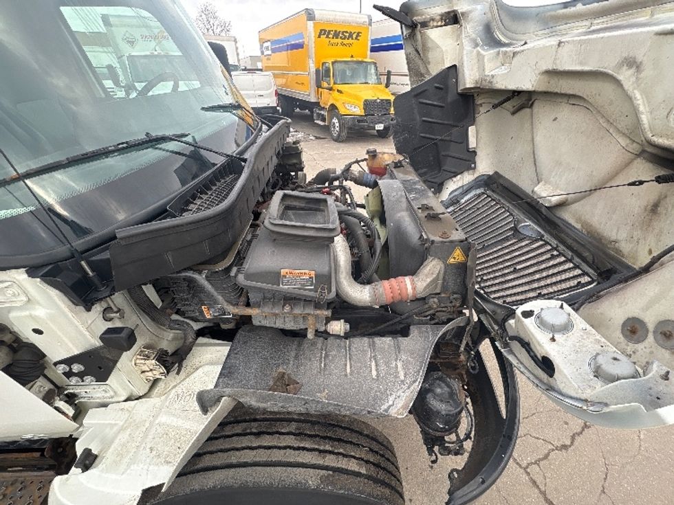 Medium Duty Box Truck-Light and Medium Duty Trucks-International-2020-MV607-Mississauga-ON-418,298\n\t\tkm-$ 46,250 - Image 23