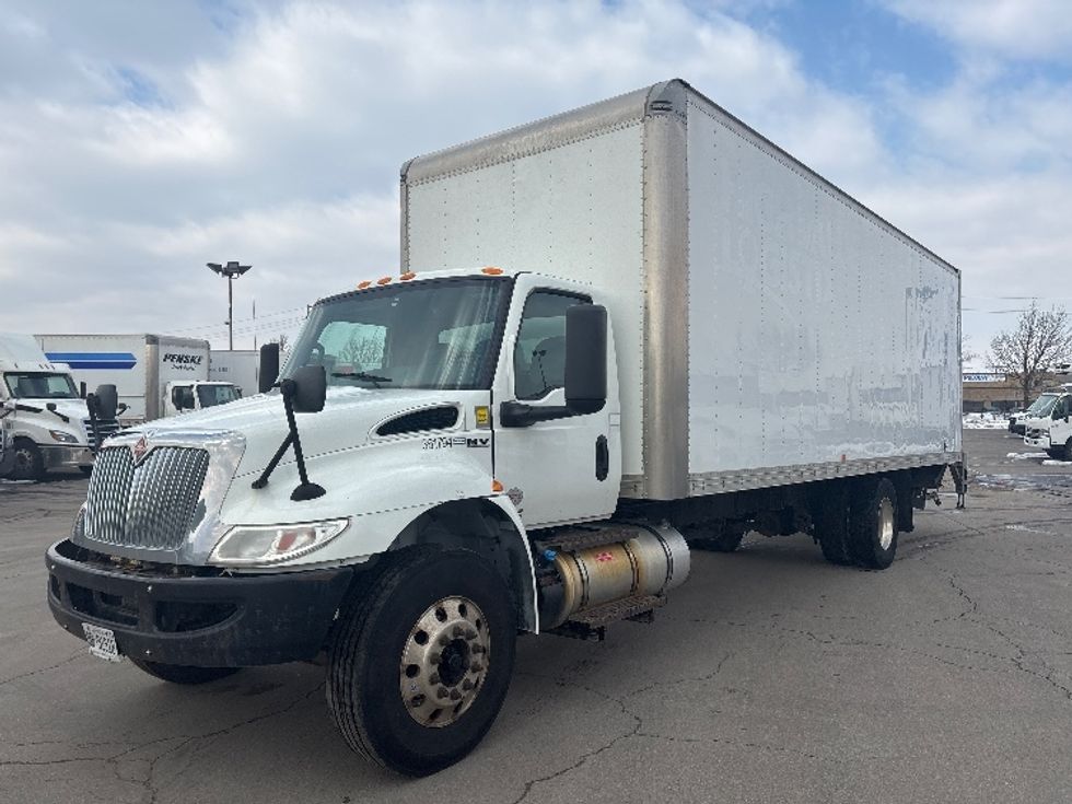 Medium Duty Box Truck-Light and Medium Duty Trucks-International-2020-MV607-Mississauga-ON-418,298\n\t\tkm-$ 46,250 - Image 3