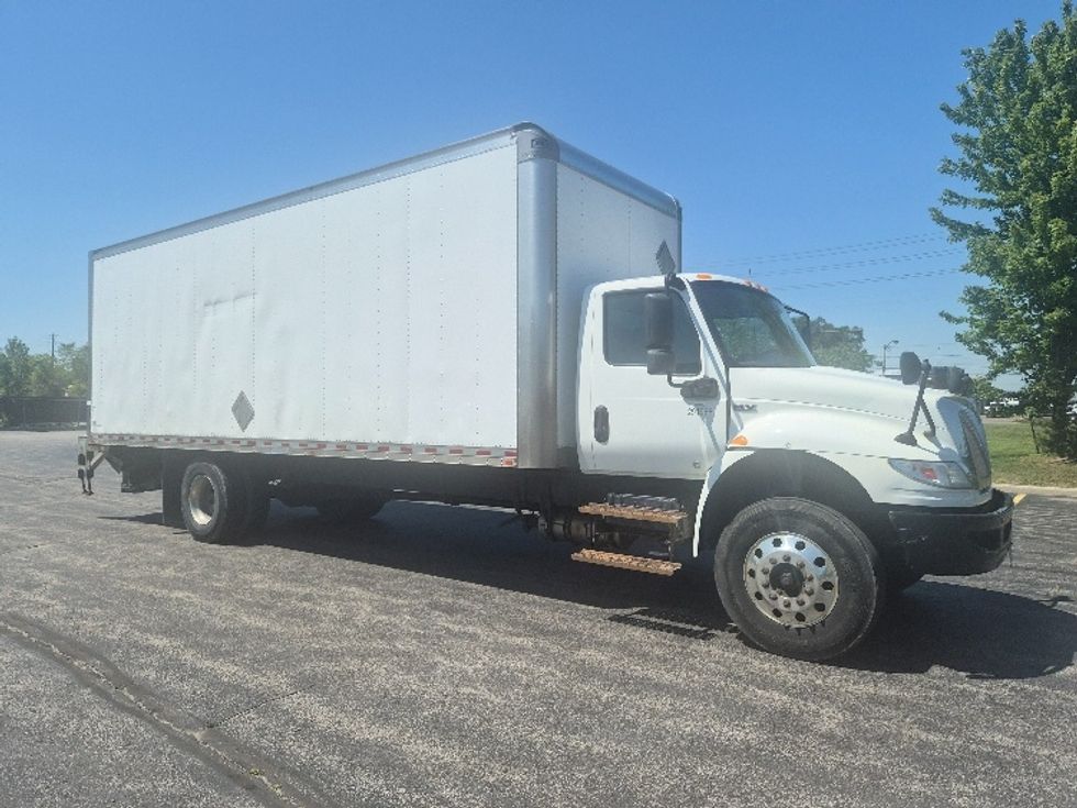 Medium Duty Box Truck-Light and Medium Duty Trucks-International-2020-MV607-Mississauga-ON-461,769\n\t\tkm-$ 38,250 - Image 1