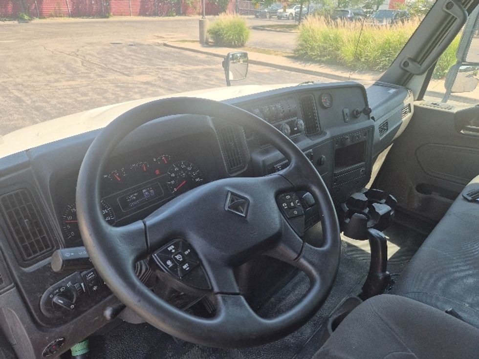 Medium Duty Box Truck-Light and Medium Duty Trucks-International-2020-MV607-Mississauga-ON-461,769\n\t\tkm-$ 38,250 - Image 17