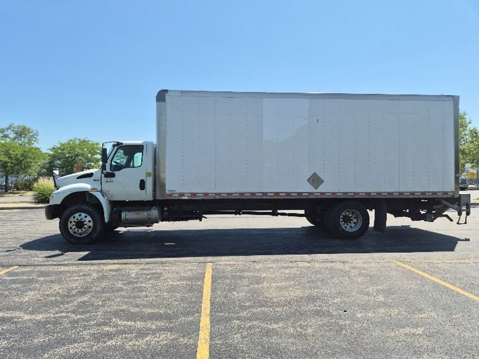 Medium Duty Box Truck-Light and Medium Duty Trucks-International-2020-MV607-Mississauga-ON-461,769\n\t\tkm-$ 38,250 - Image 4