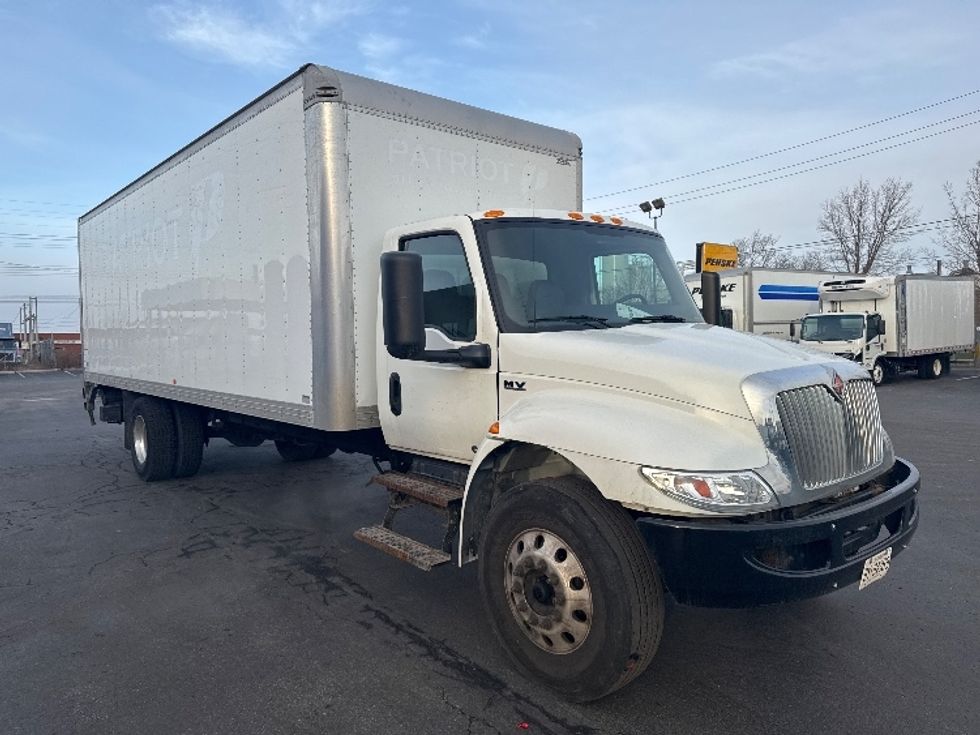 Medium Duty Box Truck-Light and Medium Duty Trucks-International-2020-MV607-Mississauga-ON-99,991\n\t\tkm-$ 82,250 - Image 1
