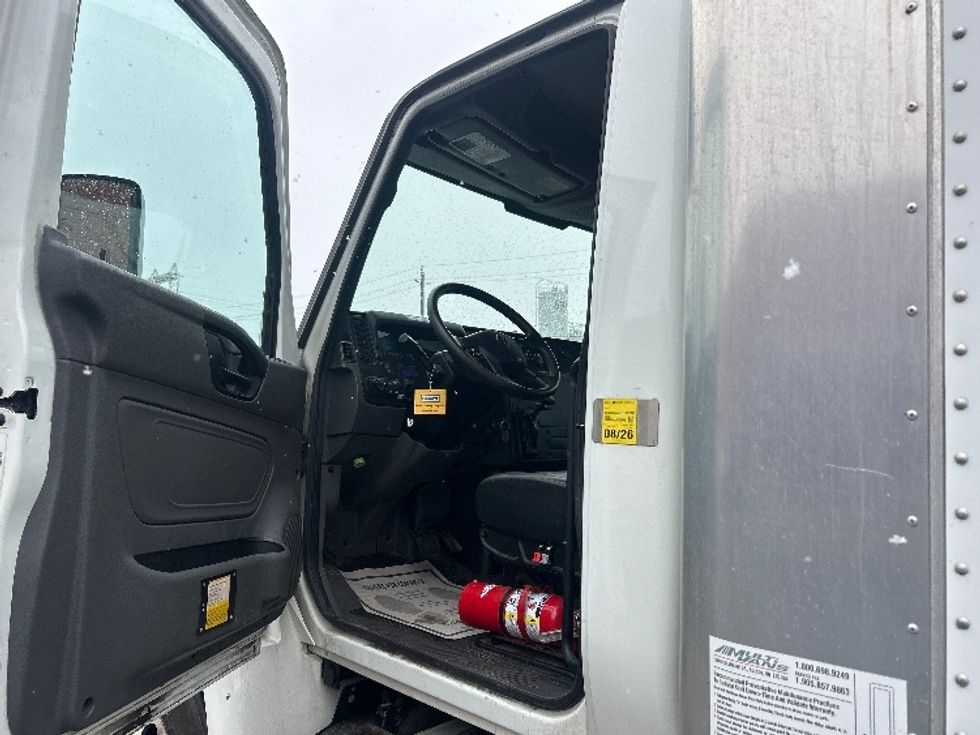 Medium Duty Box Truck-Light and Medium Duty Trucks-International-2020-MV607-Mississauga-ON-99,991\n\t\tkm-$ 82,250 - Image 18