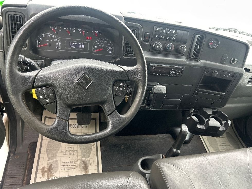 Medium Duty Box Truck-Light and Medium Duty Trucks-International-2020-MV607-Mississauga-ON-99,991\n\t\tkm-$ 82,250 - Image 19