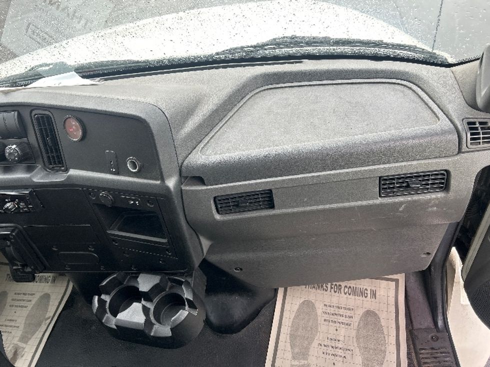 Medium Duty Box Truck-Light and Medium Duty Trucks-International-2020-MV607-Mississauga-ON-99,991\n\t\tkm-$ 82,250 - Image 21