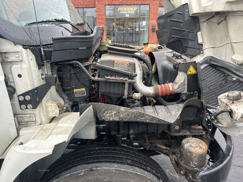 Medium Duty Box Truck-Light and Medium Duty Trucks-International-2020-MV607-Mississauga-ON-99,991\n\t\tkm-$ 82,250 - Image 23