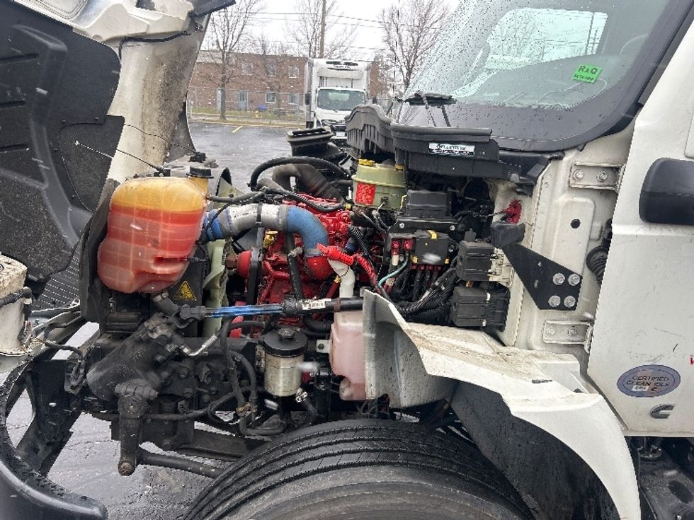 Medium Duty Box Truck-Light and Medium Duty Trucks-International-2020-MV607-Mississauga-ON-99,991\n\t\tkm-$ 82,250 - Image 24