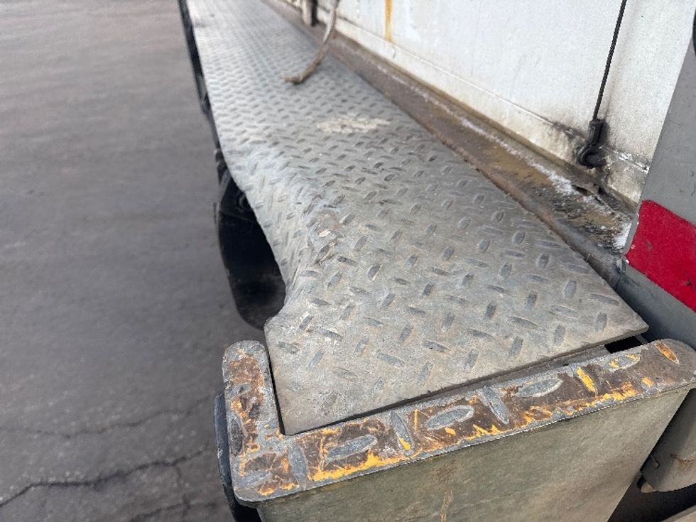 Medium Duty Box Truck-Light and Medium Duty Trucks-International-2020-MV607-Mississauga-ON-99,991\n\t\tkm-$ 82,250 - Image 26